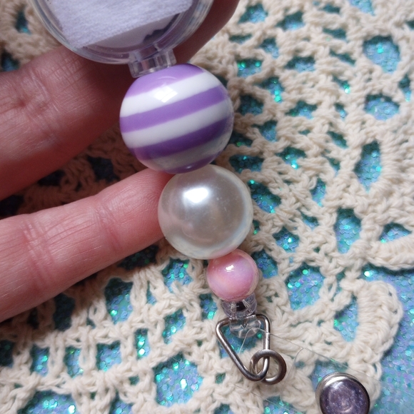 Hello kitty badge reel - Picture 8 of 9